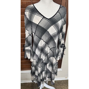 Gabby Skye Dress sz 6 Black White Striped Plaid Sheath Knee Length long sleeve